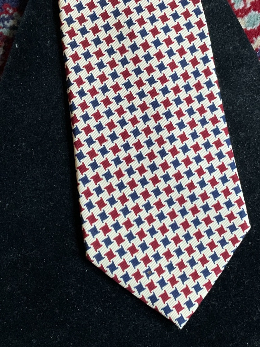 VTG Burberry Designer Pure Silk Tie classic cream with red and navy blue check
